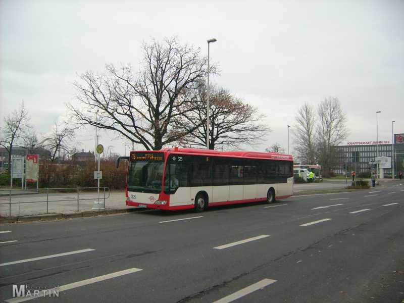 Bus 325 am 20.11.2010 an der Ersatzhaltestelle am Hauptbahnhof Cottbus
