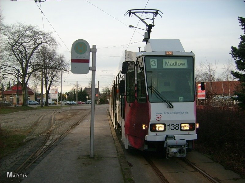 Tw 138 an der Ausstiegshaltestelle Madlow (27.12.2009)