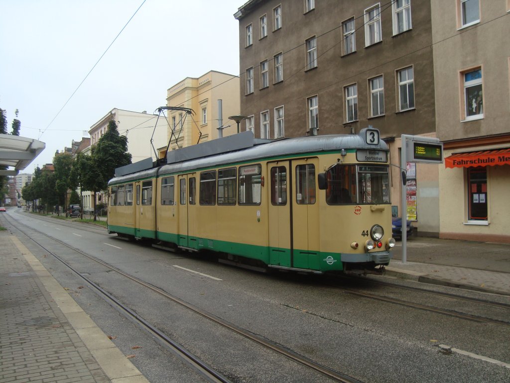 Tw 44 am 26.9.2010 in der Haltestelle Bonnaskenplatz .