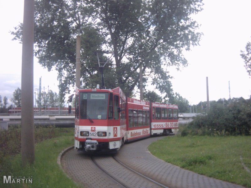 Tw 142 in der Wendeschleife Sandow (26.07.2004)