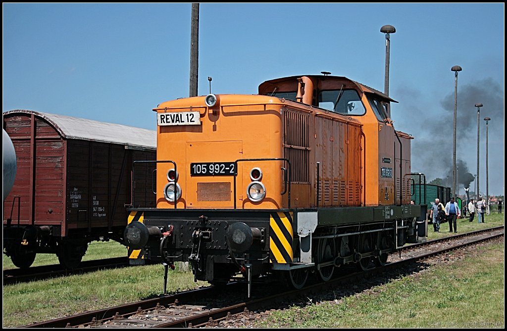 105 992-2  Reval 12  beim Rangieren auf dem Vereinsgel�nde (fiktive DR-Nummer, ex VEB Kali- und Steinsalzbetrieb Sta�furt 3, Dampflokfest im Traditionsbahnbetriebswerk Sta�furt, gesehen Sta�furt-Leopoldshall 05.06.2010)