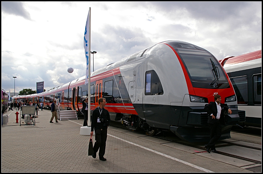 BMa 74101 der NSB ist ein moderner f�nfteiliger Triebzug (NVR-Nummer 94 76 0401 001-9; INNOTRANS 2010 Berlin 21.09.2010)