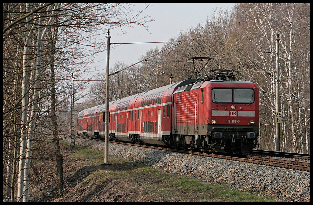 DB 112 106-0 mit dem RE1 nach Eisenh�ttenstadt (Erkner 06.04.2010)