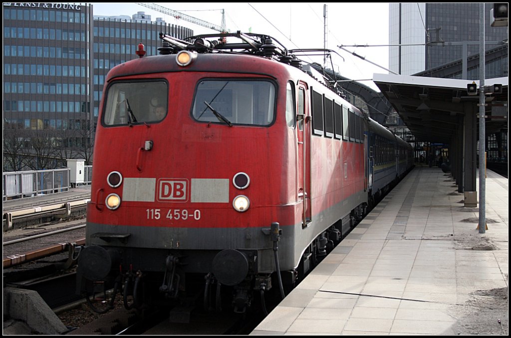 DB 115 459-0 mit dem D-Zug nach Kiev (Berlin Friedrichstra�e, 27.02.2010)