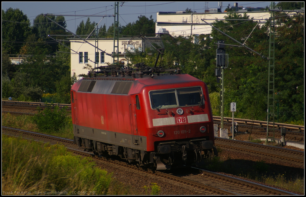 DB Fernverkehr 120 105 solo am 10.08.2013 in Berlin Bornholmer Stra�e