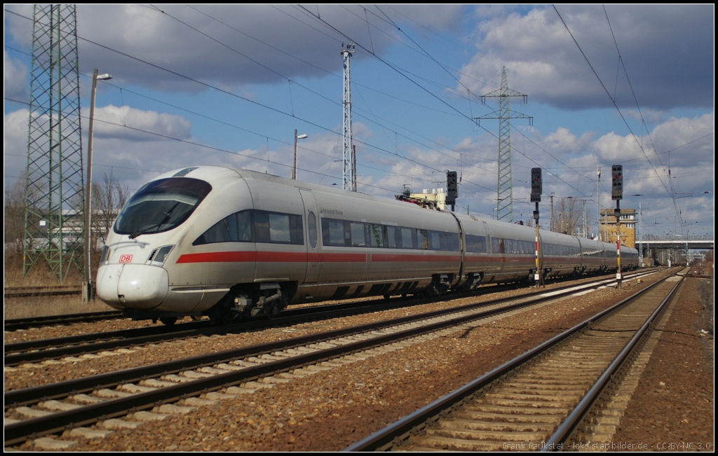 DB Fernverkehr 411 011  Hansestadt Wismar  am 07.04.2013 in Berlin Sch�nefeld Flughafen