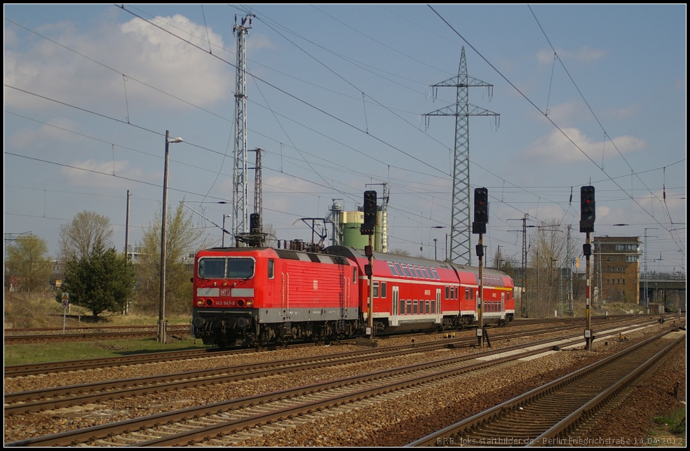 DB Regio 143 947-0 mit der RB14 nach Senftenberg (gesehen Berlin Sch�nefeld Flughafen 14.04.2012)
<br><br>
- Update: ++ 05.10.2018 bei Fa. Bender, Opladen