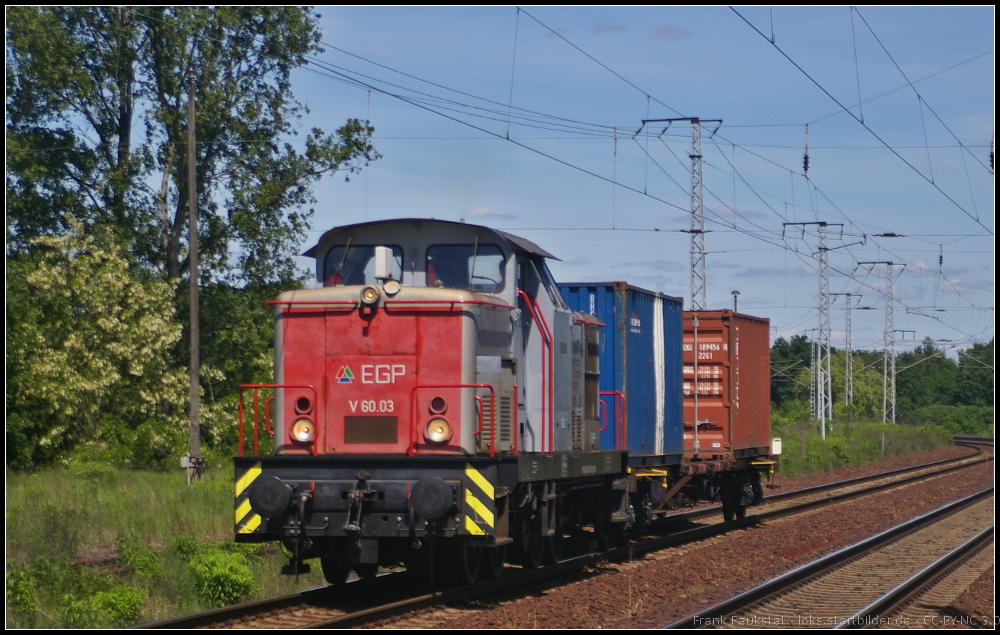 EGP V 60.03 mit einem Containertragwagen am 05.06.2013 in der Berliner Wuhlheide (NVR-Nummer 98 80 3 345 205-9 D-EGP, ex Railogic V 60.01, Zementwerk R�dersdorf 7)