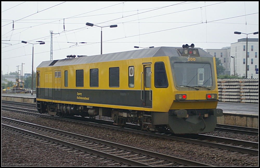 Ein Gleismesswagen der Fa. Sperry International (gesehen Berlin Sch�nefeld Flughafen 09.09.2010)