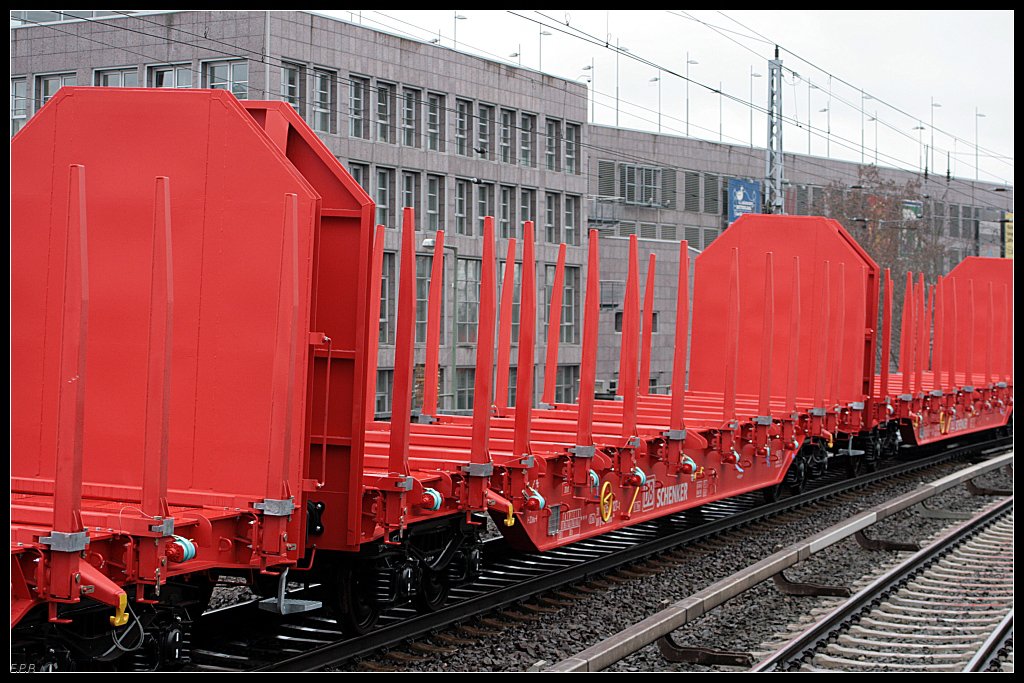 Holztransportwagen der Gattung Rnoos 644 für DB Schenker (NVR-Nummer 31 80 3521 139-6 D-DB, Berlin Köpenick, 13.03.2010)