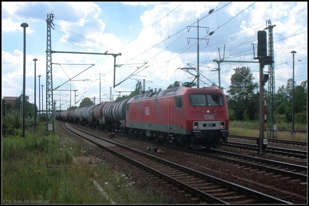 MEG 801 / 156 001 mit einem Kesselzug Richtung Genshagener Heide (gesehen Berlin Sch�nefeld Flughafen 09.07.2011)