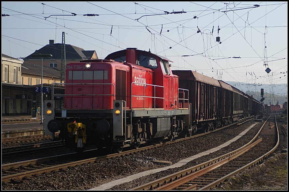 Railion 294 736-4 mit einem gemischtem G�terzug (gesehen Bebra 14.10.2010)