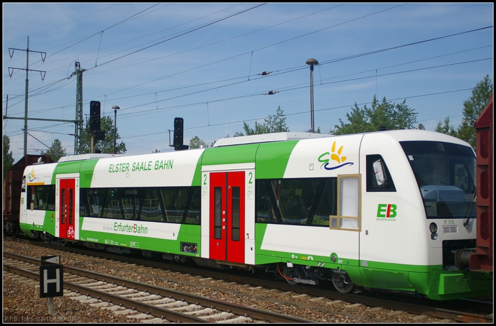 VT 316 / 650 255-2 der Elster Saale Bahn wird am 19.06.2012 von Berlin nach Ostth�ringen �berf�hrt, wo die Erurter Bahn seit 2012 den Verkehr �bernommen hat (gesehen Berlin Sch�nefeld Flughafen)