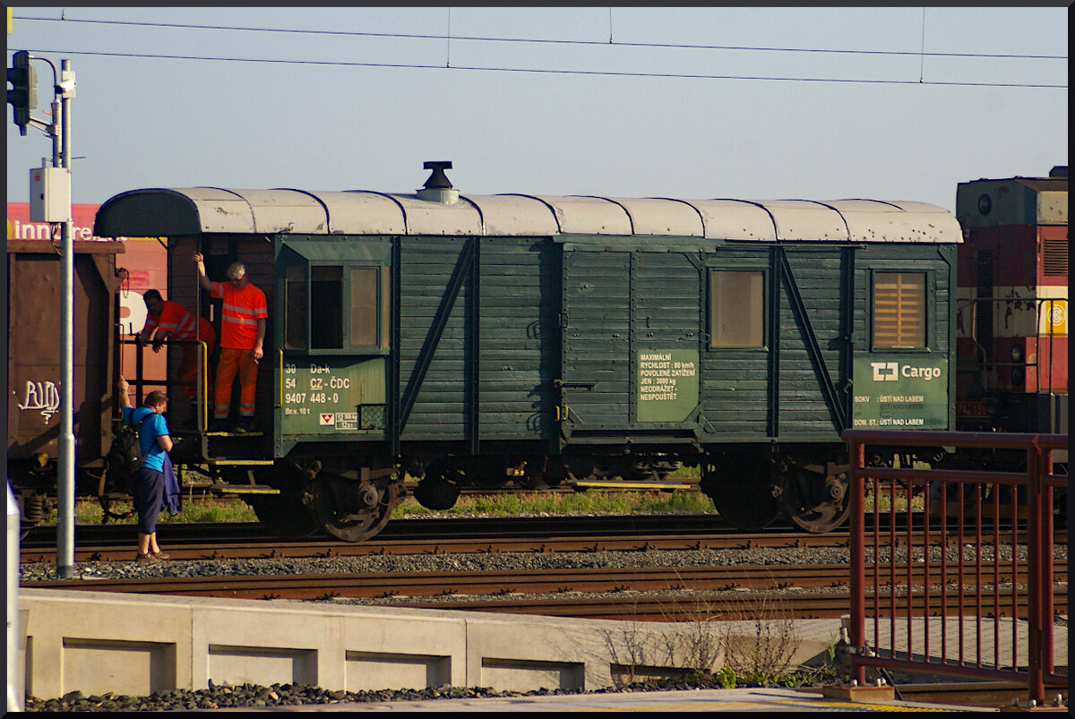 CZ-CDC 30 54 9407 448-0 Da-k am 20.05.2022 in Jaroměř