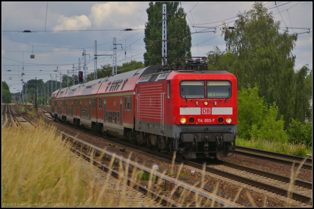 DB Regio 114 003-7 mit dem RE3 Elsterwerda am 16.06.2014 durch Berlin Karow
<p>
++ 30.04.2019 bei Fa. Bender, Opladen