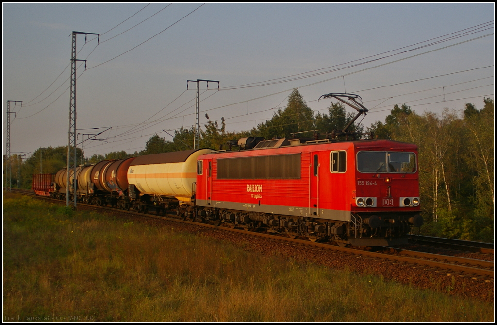 DB Schenker 155 194-4 mit einem kurzen G�terzug am 16.09.2014 in der Berliner Wuhlheide
<br><br>
Update: 11/2014 in Rostock-Seehafen als Ersatzteilspender z; 22.08.2015 in Opladen verschrottet