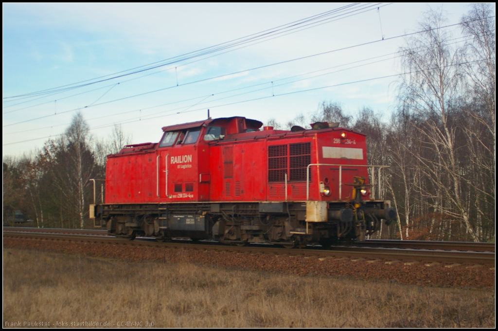DB Schenker 298 334 solo am 10.02.2014 durch die Berliner Wuhlheide. Gr��e an den Tf!