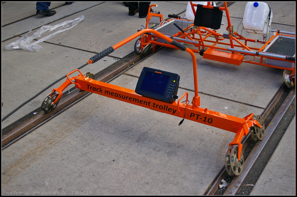 F�r die Geometriemessung ist PT-10 des russischen Herstellers TVEMA gedacht. Der Trolley war auf der InnoTrans 2014 in Berlin ausgestellt