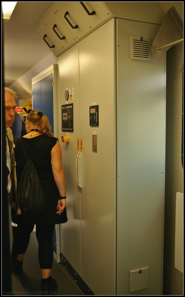 InnoTrans 2016 in Berlin: Dieselaggregat im Hilfszugcontainer der Fa. Gf�llner Fahrzeugbau und Containertechnik GmbH f�r DB Netz Notfalltechnik.