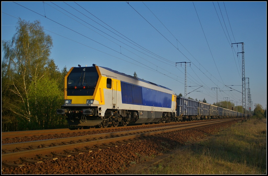 Nordic Rail 264 009-2 mit Eanos in Berlin Wuhlheide, 23.04.2015
<br><br>
Gebaut wurde die Lok 2009 bei Voith in Kiel und an Voith Turbo Lokomotivtechnik ausgeliefert (NVR-Nummer 92 80 1264 009-2 D-NRS)