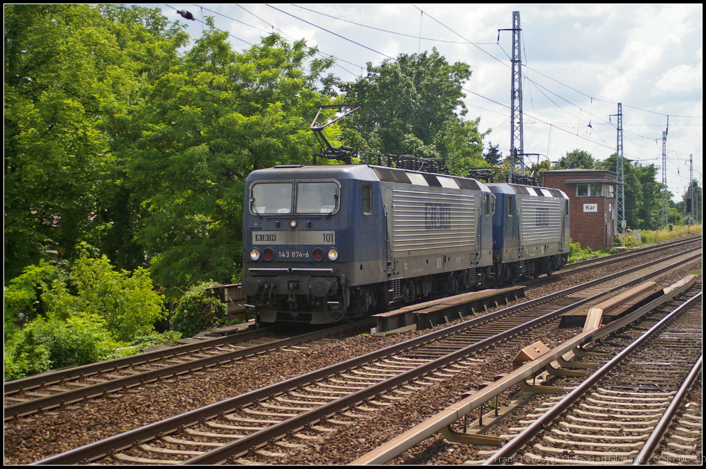 RBH 101 / 143 874 und RBH 103 als Lokzug am 16.06.2014 durch Berlin Karow
<br><br>
- Update zu RBH 101: ++ 08.2018 bei Fa. Bender, Opladen