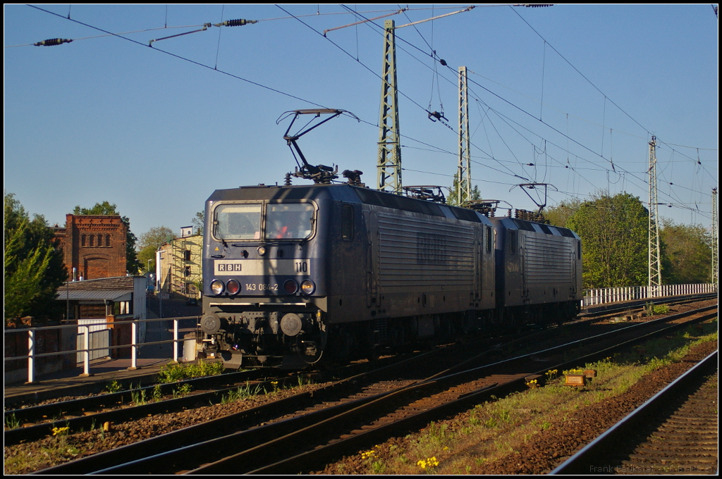 RBH 110 / 143 084-2 und RBH 124 Lz in Magdeburg Neustadt, 10.05.2015
<br>
++ 21.09.2019 bei Bender, Opladen