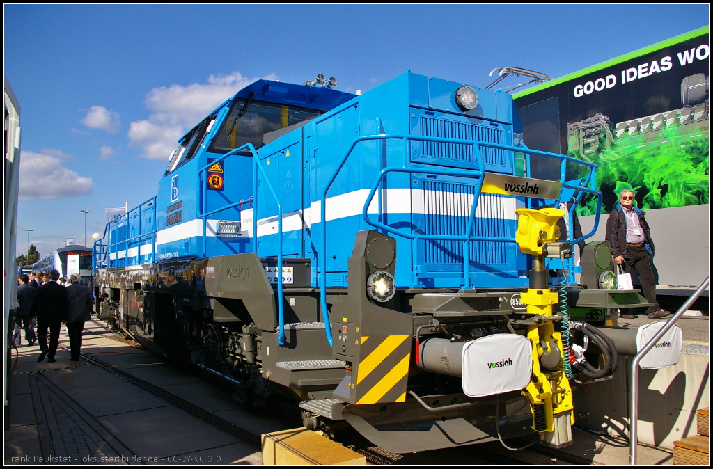 SLG G 12-SP-012 / 120 001-7 at InnoTrans Berlin 2014. Typ Vossloh G 12, Fabrik-Nr 5001919, Baujahr 2013, NVR-Nummer 92 80 4120 001-D-VL
<br><br>
Webseite: http://www.vossloh-locomotives.com/de/products_and_services/diesel-hydraulic_locomotives/g12_g18/g12_g18.html
