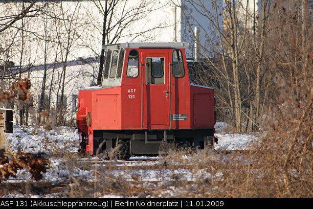 ASF 131 steht etwas abseits in der Wintersonne (Berlin N�ldnerplatz, 11.01.2009).