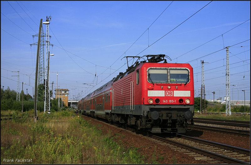 DB Regio 143 193-1 mit der RB14 nach Senftenberg (gesichtet Berlin Sch�nefeld, 15.08.2009)