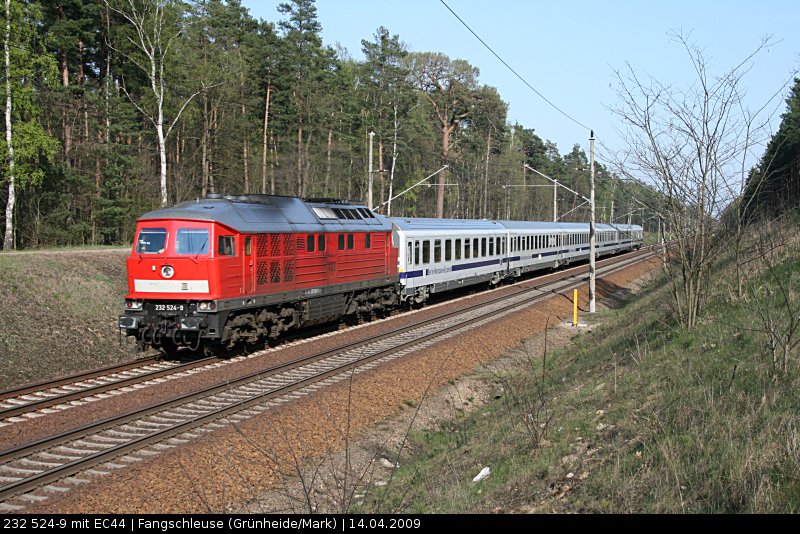 DB Schenker 232 524 im Einsatz bei DB Fernverkehr zieht den Berlin-Warschau-Express nach Berlin (ohne Logo, ex 132 524-0, gesichtet Gr�nheide Fangschleuse, 14.04.2009).
<br><br>
- Update: ++ 2018 bei Fa. Bender, Opladen (genaues Datum unbekannt)