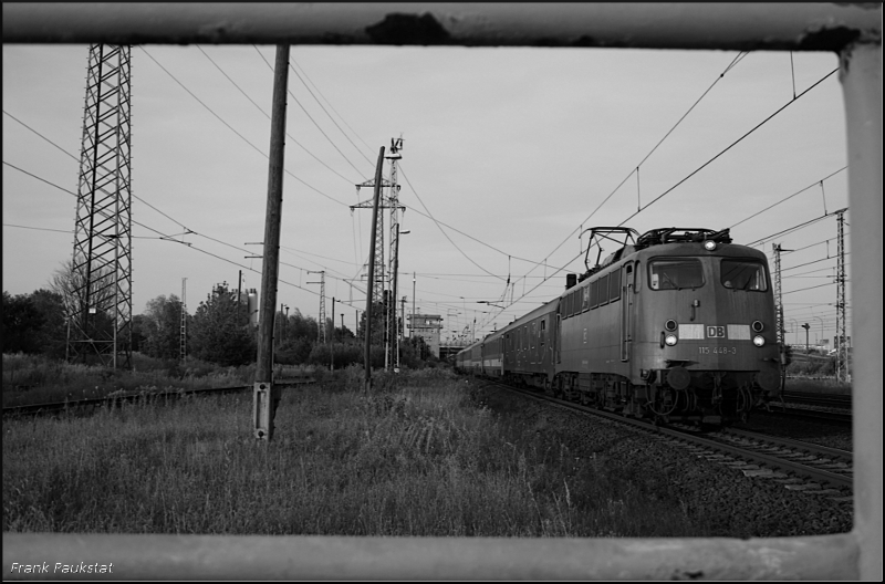  Old Train to Budapest  - DB 115 448-3 (Berlin Sch�nefeld, 15.08.2009 - Update: 05/2012 in Berlin-Rummelsburg abgestellt?; 09/2012 Reparatur in Berlin-Rummelsburg; 03/2013 �berstellt nach Dortmund; 03/2013 repariert)