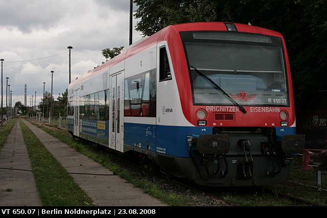 PEG VT 650.07 / 650 568 wartet auf den n�chsten Einsatz (Berlin N�ldnerplatz, 23.08.2008)
<br><br>
Update: Fahrzeug am 17.06.2009 total ausgebrannt und in Nassenheide zerlegt