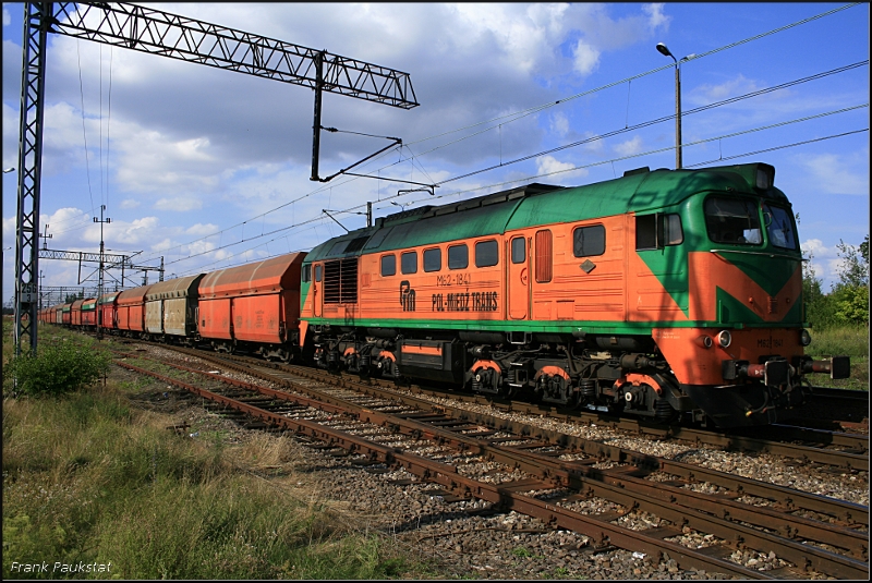 PMT M62-1841 mit Sch�ttgut im Gegenlicht (Kostrzyn, 06.08.2009)