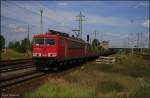 DB Schenker 155 197-7 mit leeren Rungenwagen (Berlin Sch�nefeld, 08.08.2009)