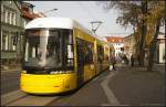 Zu Testzwecken ist Tw 4001 der BVG bei der Strausberger Eisenbahn. Wenn die Tests erfolgreich verlaufen, will man 2014 zwei Fahrzeuge der Flexity-Serie �ber die BVG kaufen (Typ Flexity GT6-08, gesehen Strausberg Stadt, Haltestelle Lustgarten, 29.10.2010)
