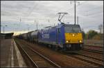 RBB 146 521 mit einem Kesselwagen-Zug am 27.10.2013 in Berlin Sch�nefeld Flughafen (NVR-Nummer 91 80 6146 521-0 D-ME)