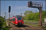 DB Regio 442 125-1 kam am 11.05.2017 zum planm��igen Halt in den Bahnhof Berlin-Hohensch�nhausen eingefahren.