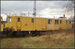 DB Netz 712 002 steht am 18.04.2013 auf den Schrottgleisen des Bw Cottbus (PROM, Profil-Me�triebwagen f�r das Lichtraumprofil in Tunneln)