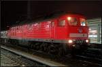 232 592-6 f�hrt nach getaner Arbeit gleich in die Nachtruhe (ex 132 592-7, Railion DB Logistics; N�chtliches in Berlin Lichtenberg 08.10.2009)    Update: 05/2015 in Oberhausen z