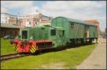MEBF 8 in Magdeburg Neustadt, 10.05.2015
<br><br>
Die Lok wurde urspr�nglich 1955 bei LKM gebaut und das VEB Binnenh�fen Mittelelbe in Magdeburg ausgeliefert. Dort erhielt die Lok die Nummer  8 . Im Jahr 1990 war die Lok bei den Eisenbahnfreunde Oebisfelde e. V., die sich in Altm�rkische Eisenbahnfreunde e. V. umbenannten aus denen dann die Eisenbahnfreunde Magdeburg e.V. hervorgingen. Die Lok stand mit einem Austellungswagen beim Familienfest am Eingang zum Festgel�nde in Neustadt.