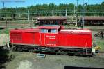 DB Schenker 298 330-2 beim Fest auf dem Rbf Wustermark, es konnten F�hrerstandsmitfahrten gemacht werden    NVR-Nummer: 98 80 3298 330-2 D-DB, ex DR 111 030-3, gesehen Wustermark-Elstal 02.05.2009