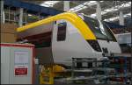 In der Halle 74 konnte man die verschiedensten Triebfahrzeuge in unterschiedlichen Fertigungsabschnitten sehen. Hier ein Triebkopf der schwedischen Baureihe X50 (Tag der offenen T�r Bombardier Hennigsdorf 18.09.2010)