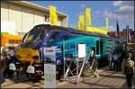 Vossloh UKLight Diesel Locomotive for Direct Rail Service, UK.
<br><br>
Die als Class 68 bezeichnete Variante basiert auf der Vossloh Eurolight. Die DRS 68001 ist eine von weiteren georderten Loks dieser Baureihe. Die Lok kann im G�ter- wie im Personenverkehr eingesetzt werden. Sie stand w�hrend der InnoTrans 2014 in Berlin auf dem Freigel�nde.
<br><br>
Daten: Gewicht 85 t, Leistung 2.800 kW, Geschwindigkeit 160 km/h.
<br><br>
Webseite Wiki (deutsch): http://de.wikipedia.org/wiki/Vossloh_Eurolight
