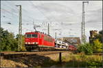 DB Cargo 155 015-1 fuhr mit neuen Autos am 09.09.2017 durch die Magdeburger Elbbr�cke