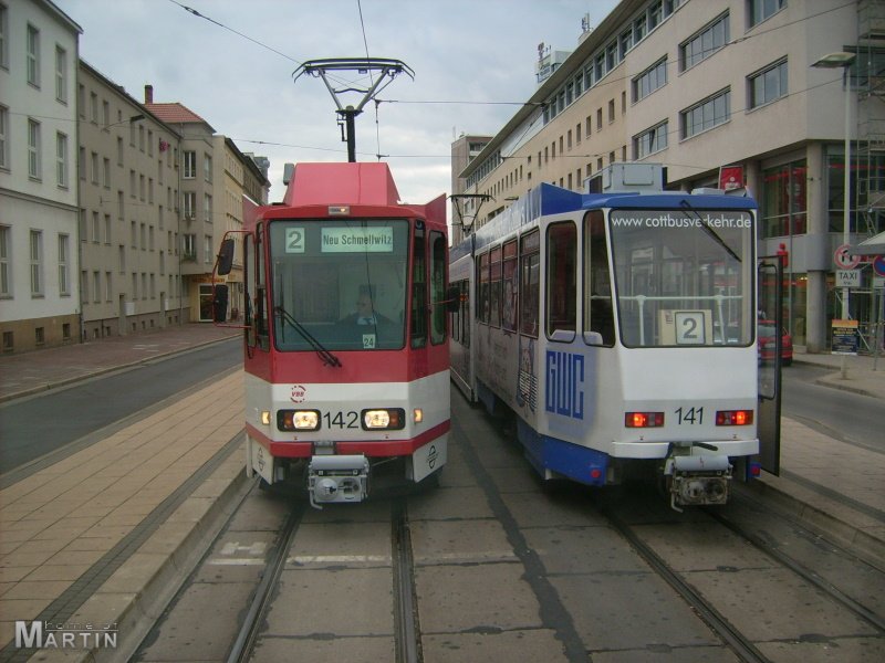 Tw 141 und 142 als Linie 2 an der Stadthalle (31.08.2007)