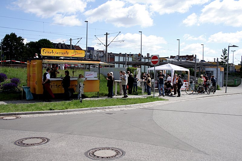 Zum Infotag wurden Getr�nke und W�rstchen gesponsert (Falkensee, 23.05.2009).